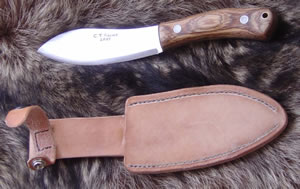 This Nesmuk style knife is a great choice as an all-around knife for use in the wilderness.